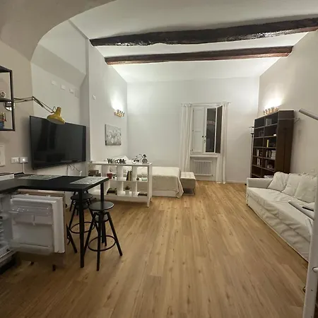 Senzanome Apartment *